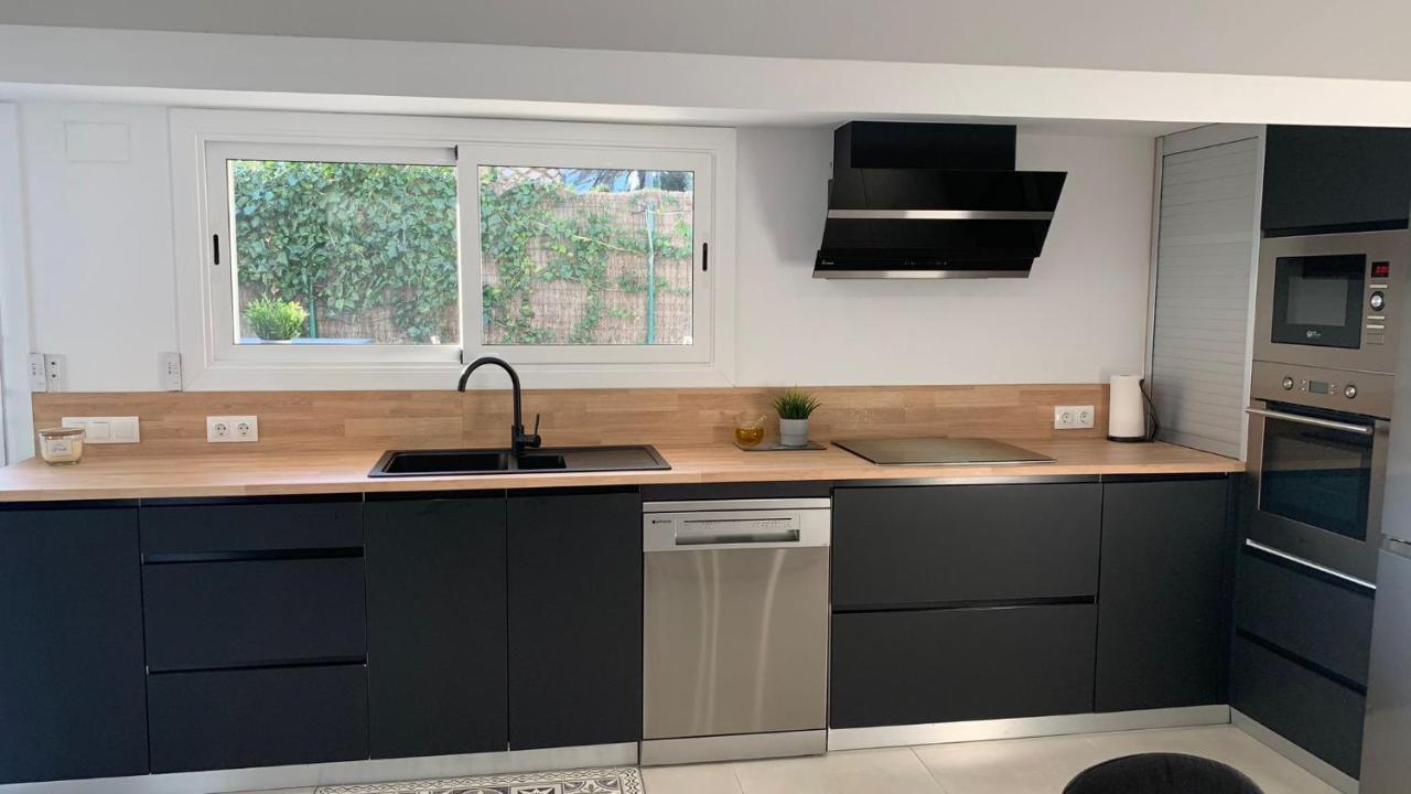 Rodhes Playa B-1 Apartment Roses Ngoại thất bức ảnh