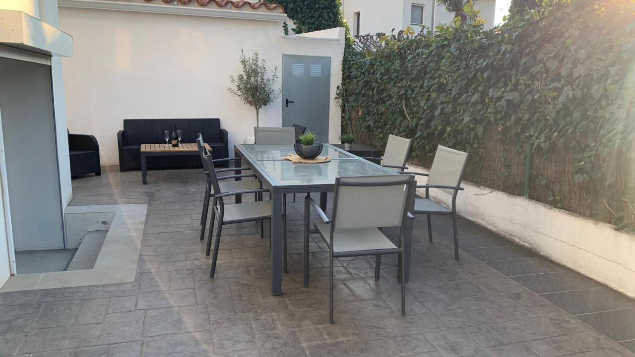 Rodhes Playa B-1 Apartment Roses Ngoại thất bức ảnh